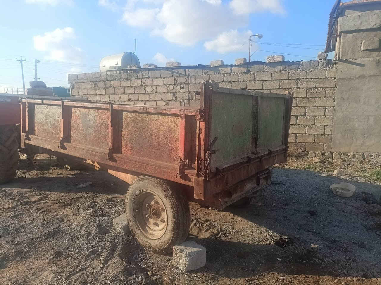 عربانه سكندر يه سعر 850
فدان 275
دسك 500
*********** 
ا
