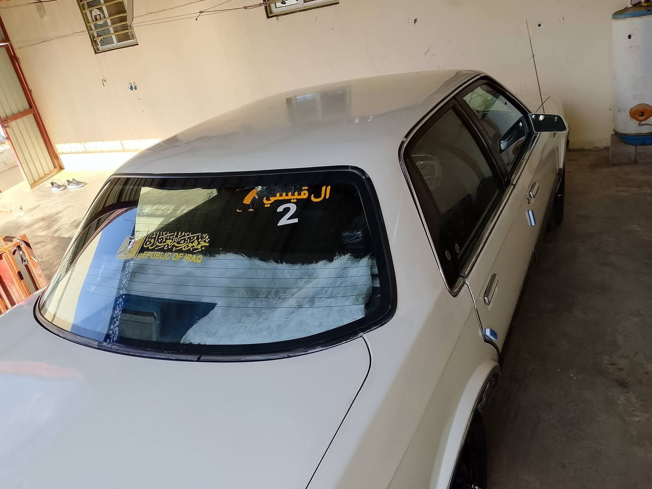 ​📣 منشور بيع سيارة: أولدزموبيل كلاسيك ونظيف جداً 📣
السلام عليكم ورحمة الله وبركاته... الأخوة الأعزاء، يرجى قراءة التفاصيل كاملةً قبل الاتصال، كل شيء موضح في أدناه:
​✨ السيارة: أولدزموبيل (Oldsmobile)
📅 الموديل: 1990 (بلادي وبحالة ممتازة)
📍 الموقع: صلاح الدين - بيجي
​🛠️ المواصفات والمميزات الفنية:
​المحرك والكير: بشرط الفحص (كير ومحرك بحالة ممتازة جداً).
​الصدر: جديد بالكامل، وكل القطع الاستهلاكية مبدلة جديد.
​منظومة الوقود: دبل فيت بم (تجهيز وقود ممتاز ومضمون).
​التبريد: شغال ثلج وما شاء الله ❄️.
​الكهربائيات: شغال كلشي بيها وبشرط النقص (صفر نواقص كهربائية).
​الإضاءة: منظومة زنون كاملة (أبيض وأصفر) لرؤية ليلية ممتازة 💡.
​📄 الأوراق والوضعية القانونية:
​الملكية: السيارة باسمي (صاحب الملك المباشر) 📑.
​التحويل: تحويل أو وكالة حسب رغبة المشتري.
​اللوحات: مشروع وطني.بغداد 
​💰 السعر وتفاصيل الاتصال:
​السعر المطلـوب: 48 ورقة (وبيها مجال للشراي الطيب شي قليل) 💸.
​للتواصل والاستفسار: يرجى الاتصال على الرقم التالي: 📱 ***********
​السيارة جاهزة ومابيها أي نقص، تعبى بنزين وتتوكل على الله. أهلاً وسهلاً بالجميع! 👍
