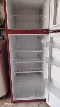 ثلاجة ١٦قدم كلش بيها شغال 07722808367