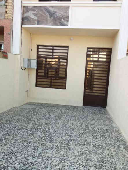 سلام عليكم 
دار للبيع مساحه 100 متر ( طابو ملك صرف )

يحتوي على 
استقبال 
ومطبخ هول 
و2 غرف نوم 
وصحيات 

متوفر كافة الخدمات 

الموقع بغداد الانتصار مقابيد مستشفى حماد شهاب طريفةق الشعب الحسينيه  
معلومات اكثر 📞📞
***********
