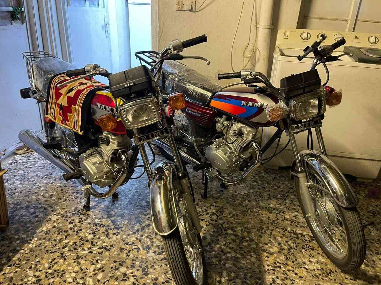 سلام عليكم دراجات ثنين نامه ثنينهن 25كاملات 
اوراق موجودات دراجت نصيفات ومرتبات كثل ماموضح. بصوره المورونيه قفله قفله 650 ولحمره قفله قفل 600 يولد لحد يتعبني هاذ قفلهن دراجات جاهزات وكاملات مكاني بلجادريه بغداد, العراق


**إذا كنت صاحب هذا الإعلان وتريد حذفه لأي سبب، رجاءا أرسل رسالة إلى الدعم الفني**