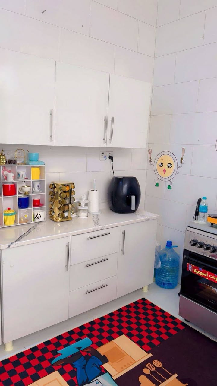 كاونتر نظيف جدا للبيع 
٣ أمتار 
خشب 
ومرمر 
سعر البيع ٣٢٥
الاتصال 
***********
