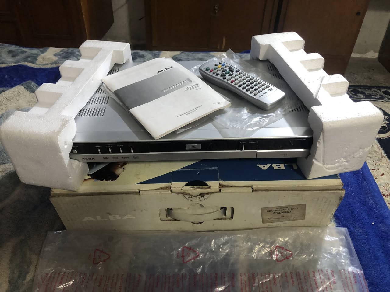 سلام عليكم
للبيع / جهاز DVD ريكوردر ماركة البا

جديد غير مستخدم مع كافة ملحقاته 

يدعم جميع الريجنات السعر ( ٦٠ الف مع التوصيل )


**إذا كنت صاحب هذا الإعلان وتريد حذفه لأي سبب، رجاءا أرسل رسالة إلى الدعم الفني**