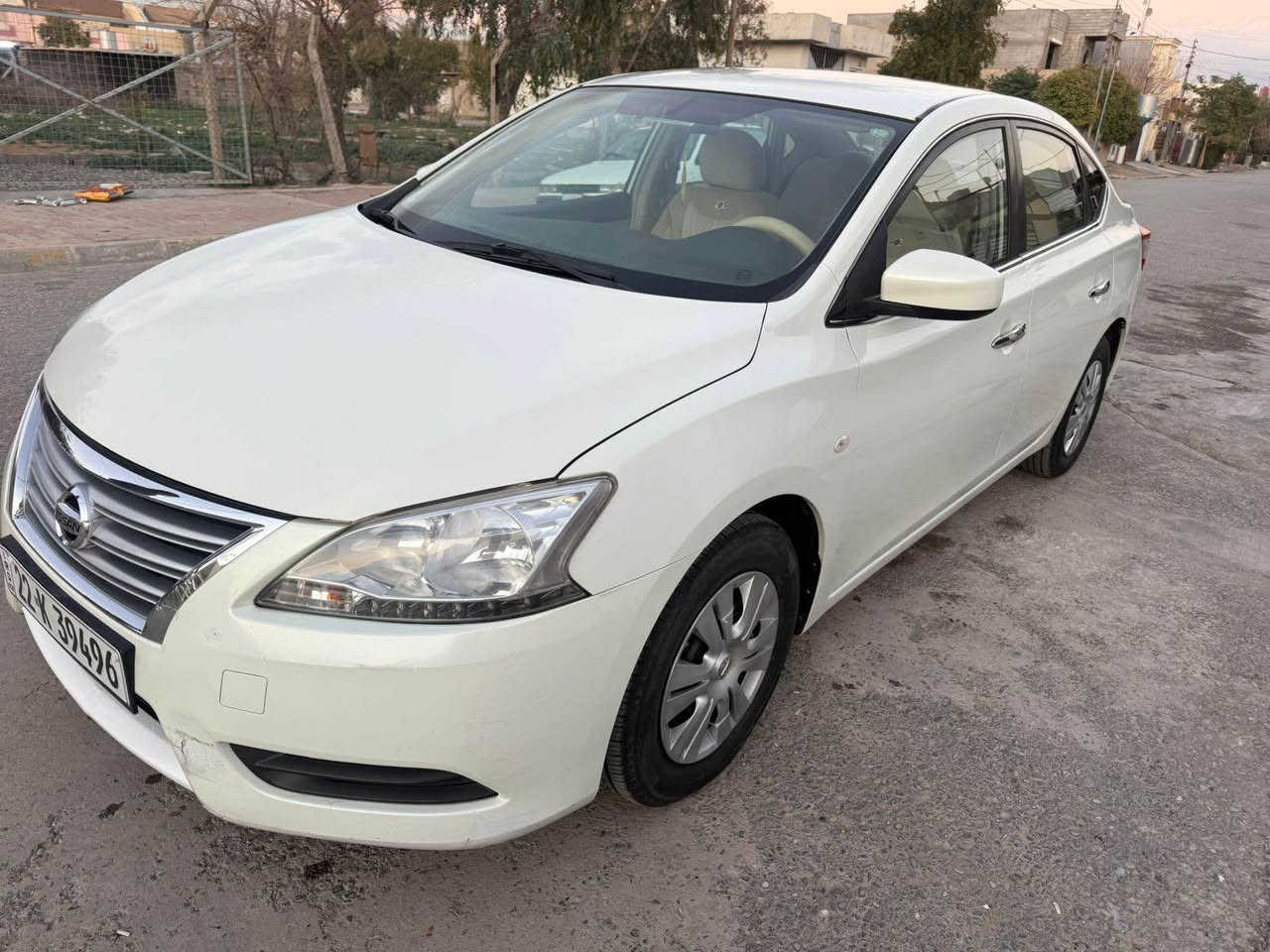 سلام عليكم 
نيسان سنترا خليجي ٢٠١٤
سياره كلش حلوه و نضيفه مواصفات خليجي معروفه 
محرك ١٨ مرغوب بي بطاقه بانزين 
كير محرك كلشي بشرط بي شبر صبغ جوه باب ورا جهه سكن صندوك بس عيار كلشي ع بلاد سياره حلوه وجديده مال بيت
مكان كركوك سعر ١٠٧ وبي مجال 

*********** كركوك, العراق
