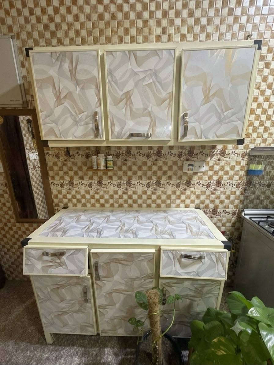 كنتور. ب٣٠
ميز تواليت ب٥٠
كونفيرا ١٢٥
باقي الأغراض تفاصيل خاص مع سكرين للمنشور


**إذا كنت صاحب هذا الإعلان وتريد حذفه لأي سبب، رجاءا أرسل رسالة إلى الدعم الفني**