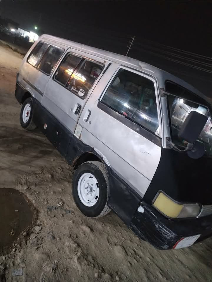 السلام عليكم ورحمة الله وبركاتة 
المكان الكوت كيه موديل 95 البيع سعرها 18ورقه 
محرك بيها نقص راعيها يسوي وكاله 
الاستفسار التواصل واتساب مع ابو ليث *********** مكلفه بالنشر
