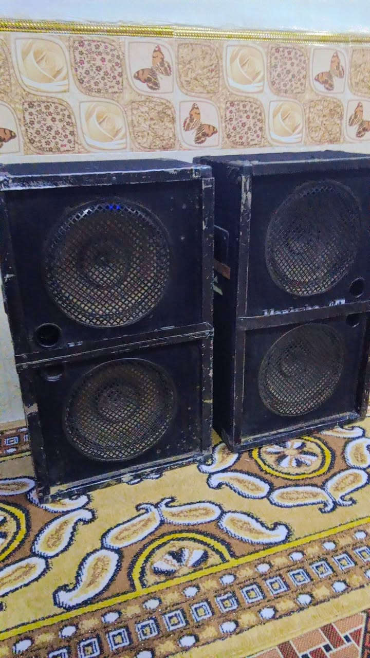 السلام عليكم 
سماعات شغال وع فحص زوج 200 وبيه مجال مكاني كوت حي الحكيم ***********
