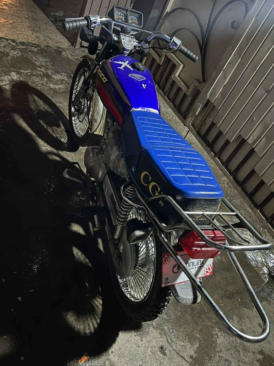 سلام عليكم ماطور تايجر مديل 2019مفتوح مبدل كاسكيت ماطور شرط كله شغاله اشاير لايت نشرات سعر 400وبيها مجال عنوان موصل حي القاهرة
***********واتساب مفتوح خاص مفتوح
