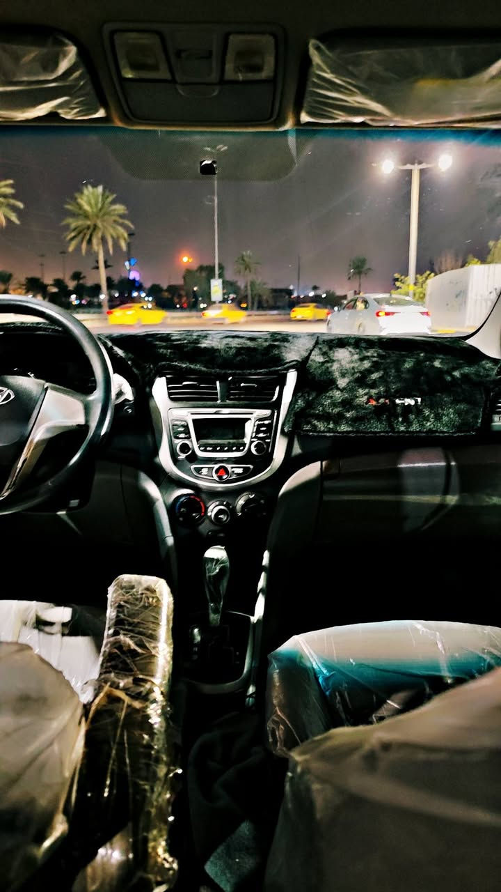 اكسنت 2015 وارد امريكي حادث سرقة جملاغات الاماميه ثنين فقط.   تخم تاير جديد هزه جديده تحويل ثاني يوم سياره كلش كلش نضيفه مكاني بغداد مدينه الصدر السعر 94 وبيها مجال ***********
