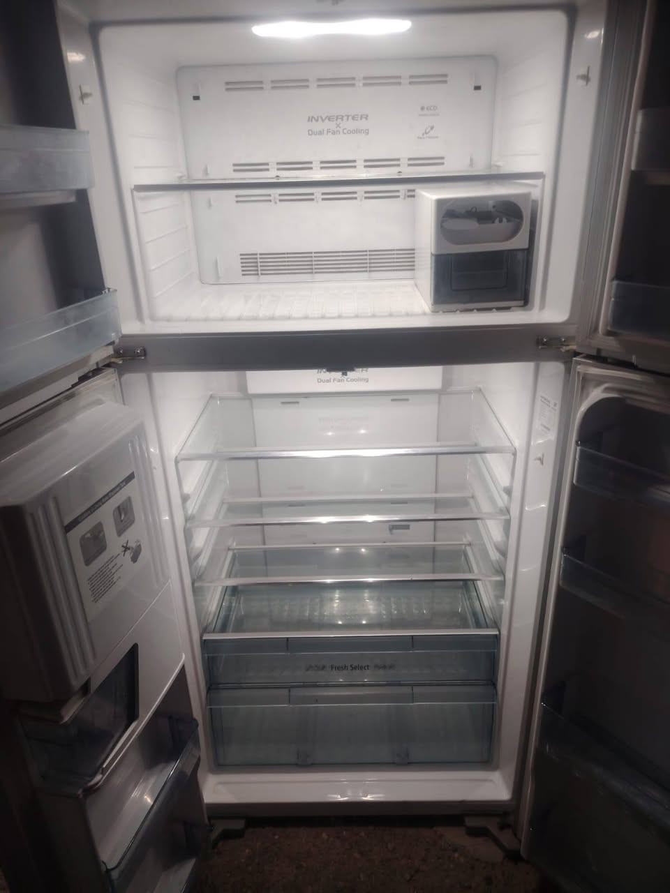 ثلاجه هيتاشي اخت الجديده 4 ابواب مابيها كل ضرر تجميد فول سعر 650 بي مجال مكاني شارع فلسطن 
***********
