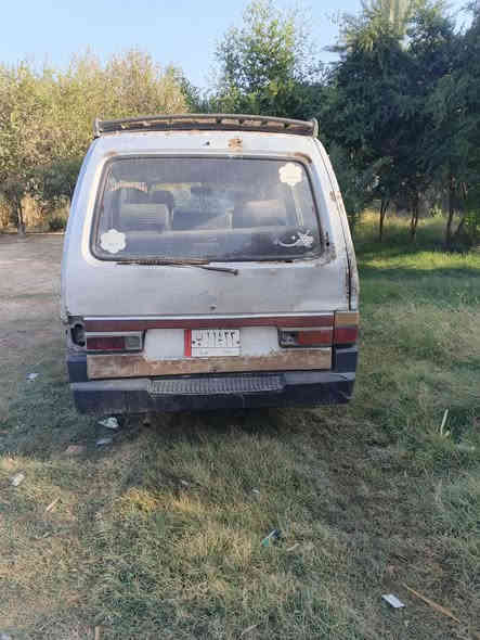 سلام عليكم سياره للبيع 94مصفره هيئه وغرامات تخم تاير راعيهة موجود سنويه ال 27 السعر 22 وبيه مجال ***********
