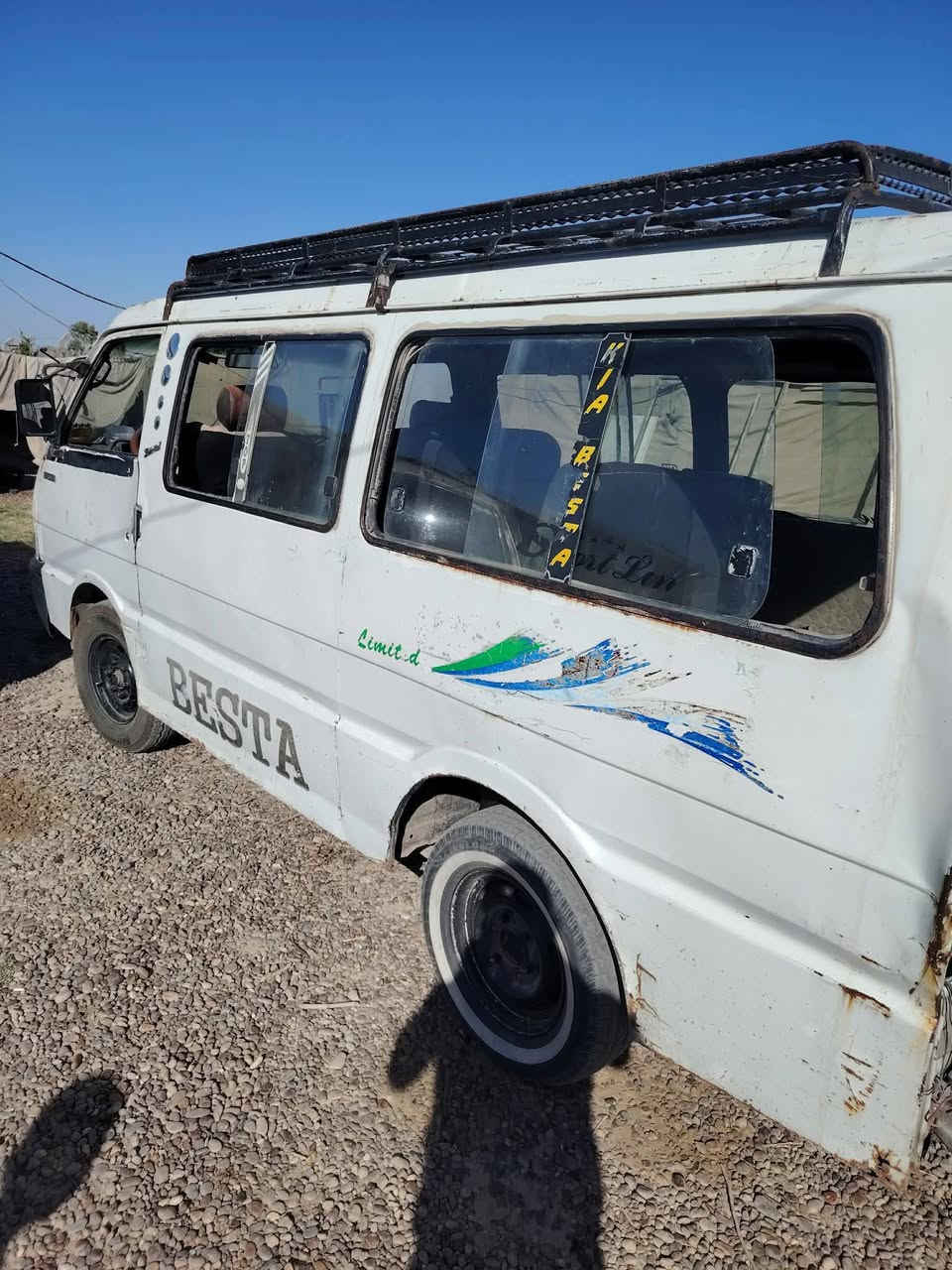 سلام عليكم للبيع كيا بستا موديل 95 رقم بغداد  كير محرك واكسل مكفول ولكشر كدامك السعر 20 وبيها مجال قليل  صاحبها موجود شرط تحويل سنويه ضايعه وبيها كتاب رسمي من مركز الشرطه مكان السياره ابو غريب خان ضاري ***********
