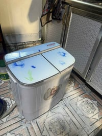 غسالة صغيره للبيع بغداد الامين الثانية 07700812459السعر 50 الف