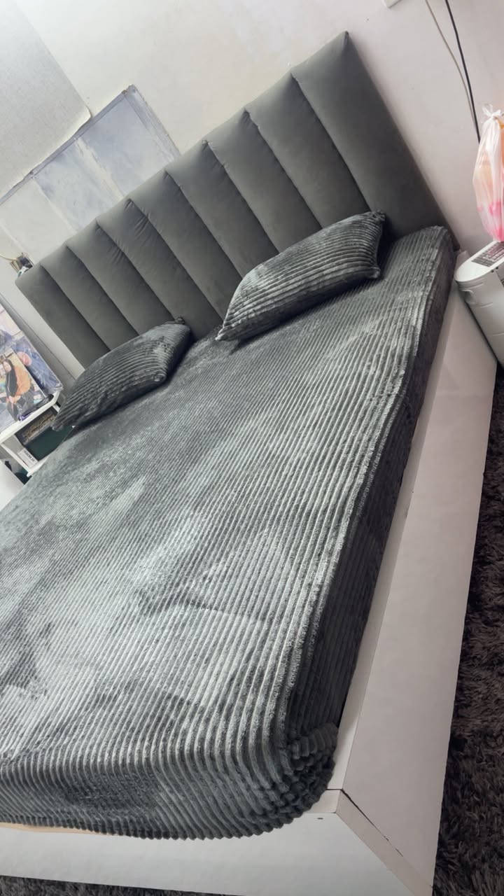 السلام عليكم غرفة نوم للبيع نضيفه  اي ضرر مابيه اناره تحت سرير واناره داخل الكنتور مكاني بغداد سعره. ٦٠٠ مع ميز تلفزيون


**إذا كنت صاحب هذا الإعلان وتريد حذفه لأي سبب، رجاءا أرسل رسالة إلى الدعم الفني**