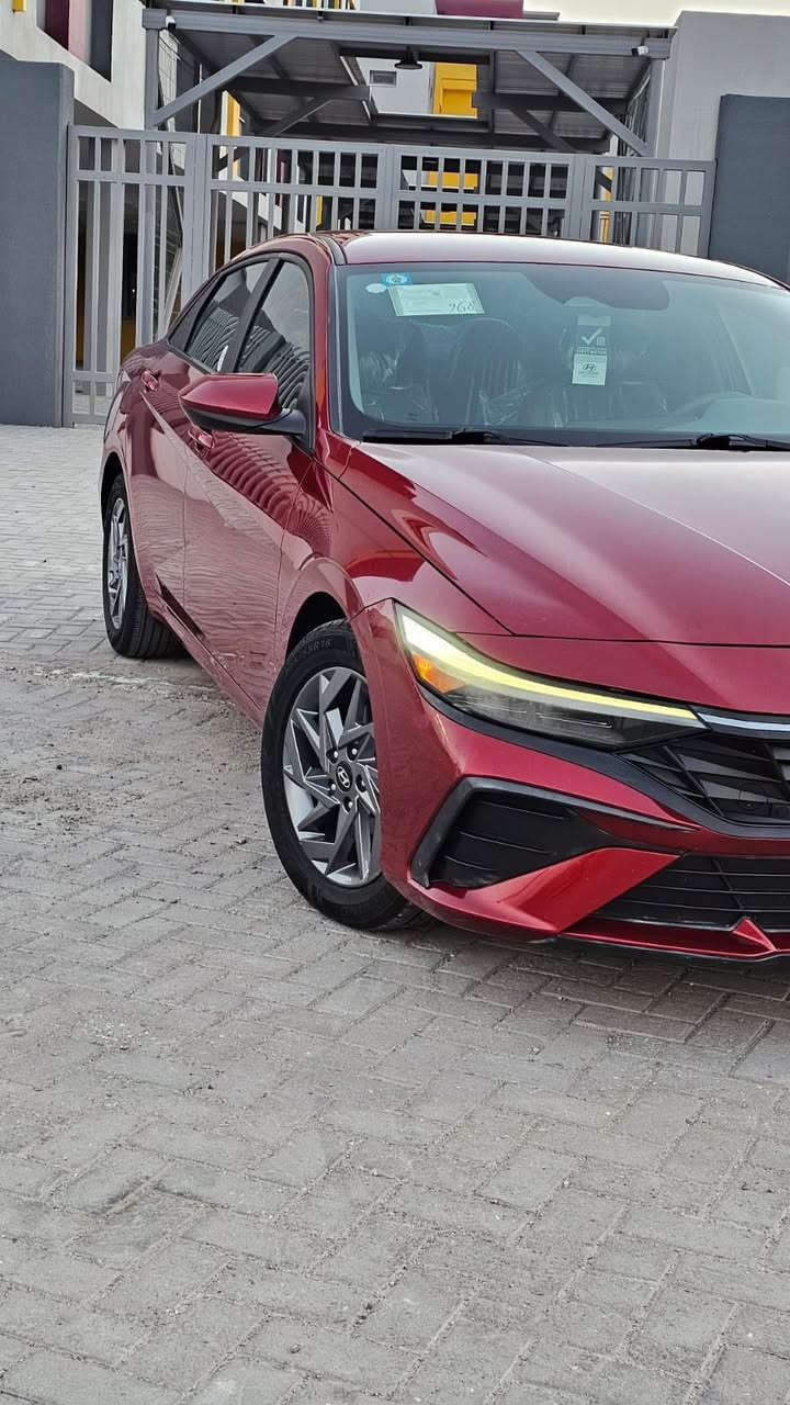 هونداي النترا موديل 2024 وارد امريكي معوقين 
طابه تقرير تعمل وتسير  حجم المكينه 2000 دوش
مكينه وگيــر ما مفتوحات ماشيه 28.
 فول مواصفات مزوعه للئخير  عدا الفتحه 
السياره كفاله عامه ضربه وتبديل وفتح وصبغ 
السعر 155 وبيه مجال  مكاني بصره
            رقــم الهـاتـف  ***********
