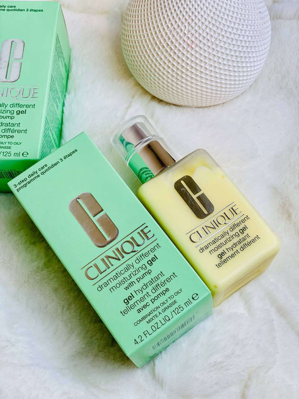 مرطب كلينك
Clinique dramatically moisturizing gel 🤩
منشأ أمريكي🇺🇲🇺🇲
الاصلي بضمان فحص الباركورد
مرطب كلينك جل هو مرطب للاستعمال اليومي والافضل علئ الاطلاق للبشرة الدهنية والمختلطة. 
لانه خالي من الزيوت وسريع الامتصاص يرطب البشره حتي الطبقات العميقه بدون اي اثر دهني . 
فيساعد البشره علي الاحتفاظ بدرجه ترطيبها المثاليه وبالتالي يقلل من افرازها للدهون 
يمكن استخدامه قبل المكياج 🌷
ارقى مرطب بالعالم بدون مجامله 💫💫 
ترطيب الوجه ضروري وهذا المرطب رقم ١ من بين المرطبات✅

#مرطب_مرطبات_مكياج_كوزمنتك_توصيل_سريع_لجميع_محافظات_العراق_اكسبلور_متابعه_لايك_تعليق_فيسبلوك


**إذا كنت صاحب هذا الإعلان وتريد حذفه لأي سبب، رجاءا أرسل رسالة إلى الدعم الفني**