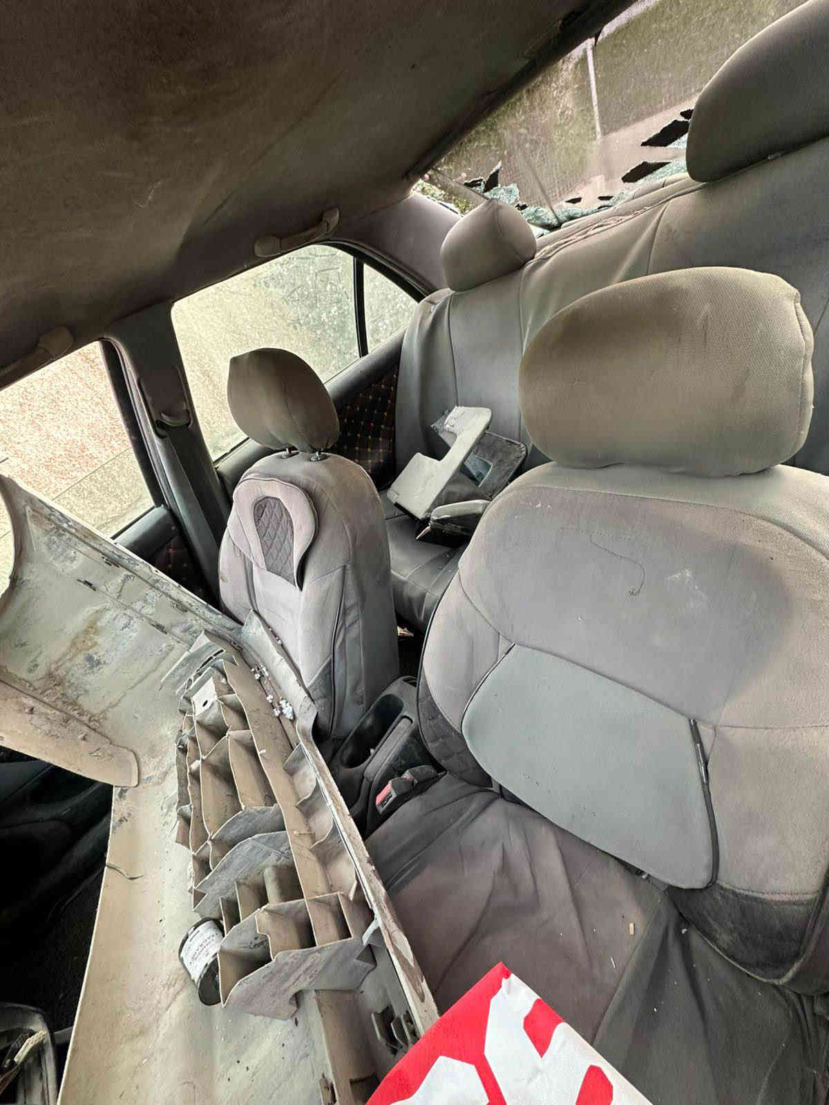 بيجو 406

موديل 2000 رقم بغداد مشروع وطني 

السيارة بيها حادث ابيع على وضعها كير ومحرك وتبريد كله جديد مكاني بغداد الغزالية  السعر 25 وبيها مجال بسيط  

*********** بغداد
