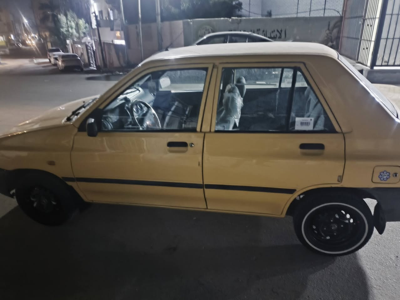 سايبا 2015 صدر تايرات كلها جديده مكينه نضيفه مابيها اي نقص ناعمه شواصي مابيهم اي فطر سياره جديده ماناقصها اي شي ب45 وبيها مجال شي بسيط رقم انكليزي جديد 
***********
