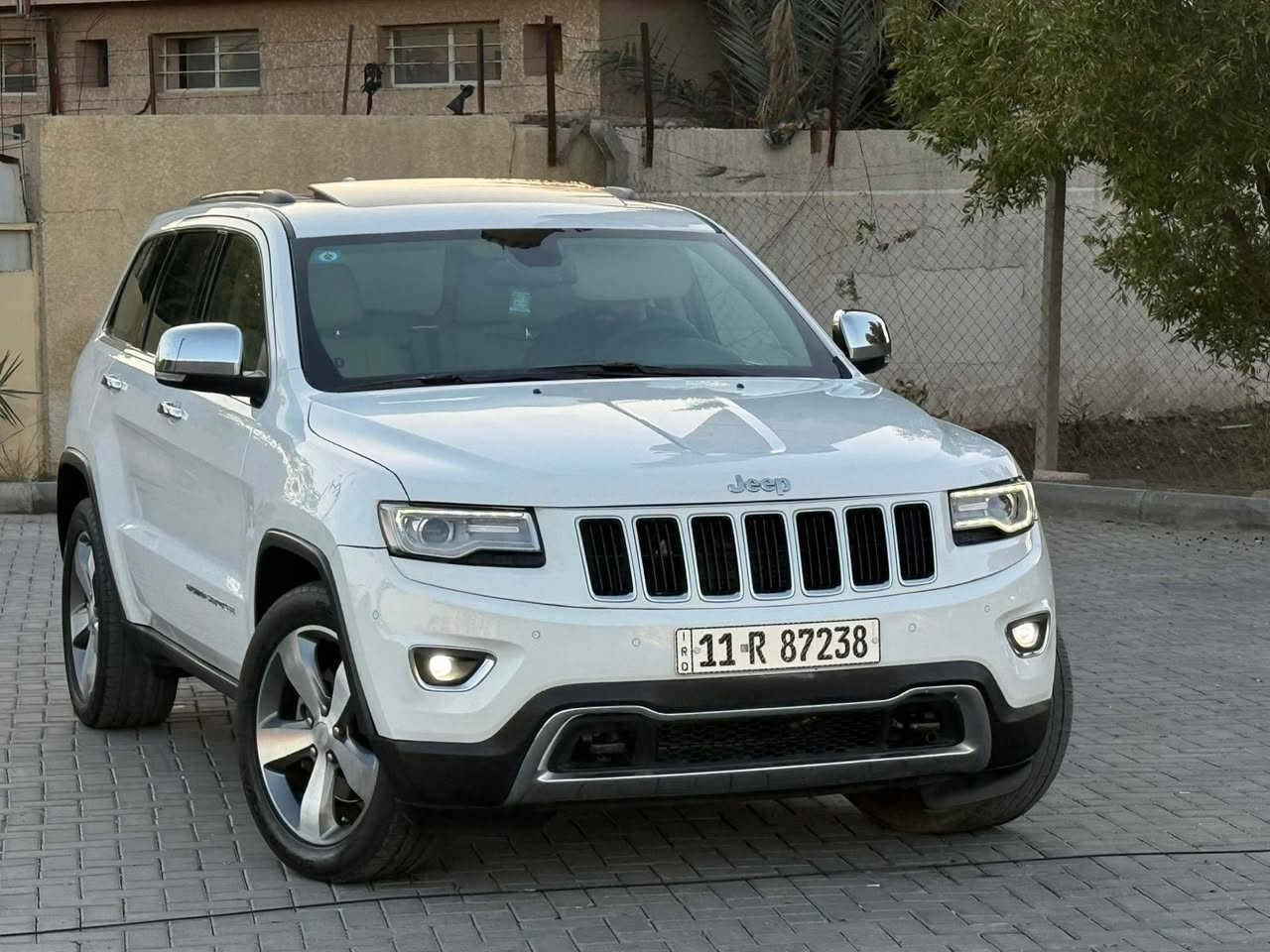 سلام عليكم
جيب خليجي  2014 لمتتد بلاص  معروفه مواصفاتها السياره فول الاخير حته جكات و جديدة جدآ ونضيفه جاهزه من كل شي 
السعر 239 مجال بصيط مكان السيارة  بغداد حي الجهاد دور الموضفين
الاستفسار اكثر اتصل***********

اربع أصابع صبغ بجاملغ اثر رصعه
