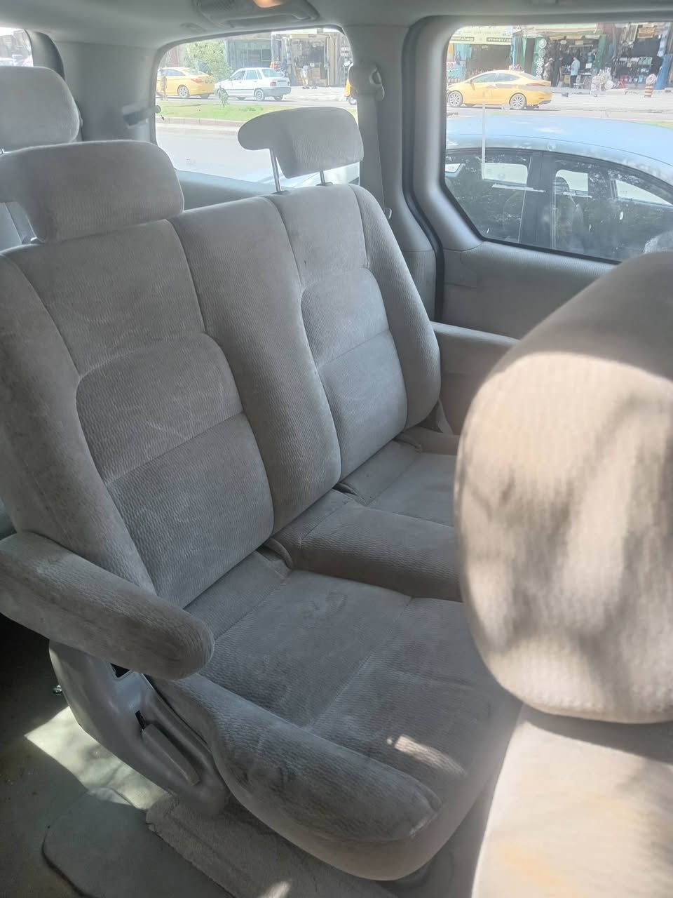 سلام عليكم كيا سيدون للبيع موديل2005 اصل رقم بغداد هزه جديده السعر 70و بيه مجال او مراوس بسياره صالون حسب القناعه الاستفسار عله رقم ***********
