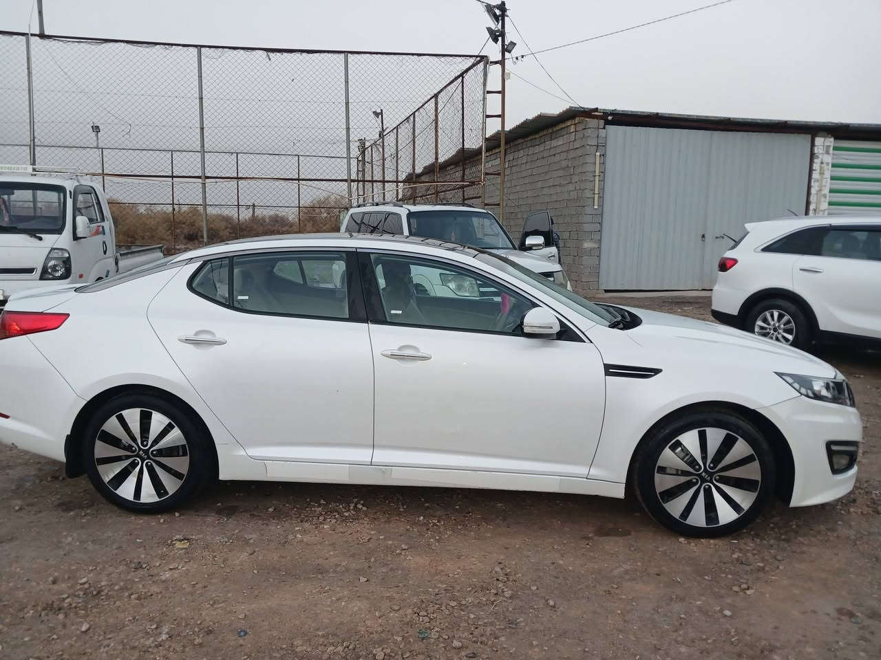 السلام عليكم كيا اوبتما موديل 11 خليجي مكينه 2000 كفاله عامه من الصبغ وضربه مكان السياره بابل القاسم رقم الهاتف***********
