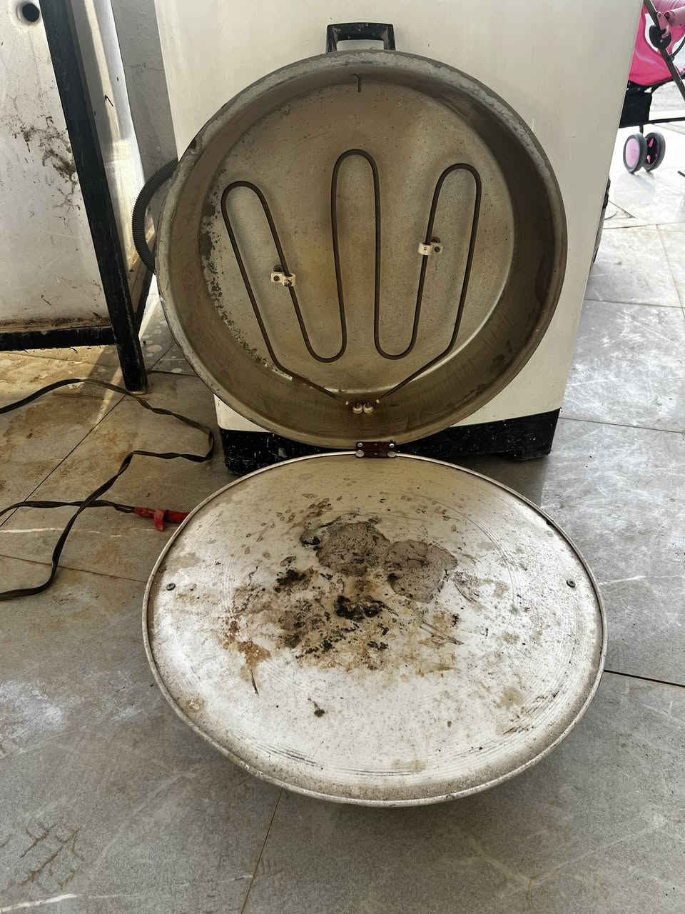يا الله غراض مستخدمه للبيع 
العنوان القاسم  الحوالي شارع السياسيين

الاستفسار الاتصال على الرقم ***********

— ‏￼‏يشعر بـ‏العزم‏

