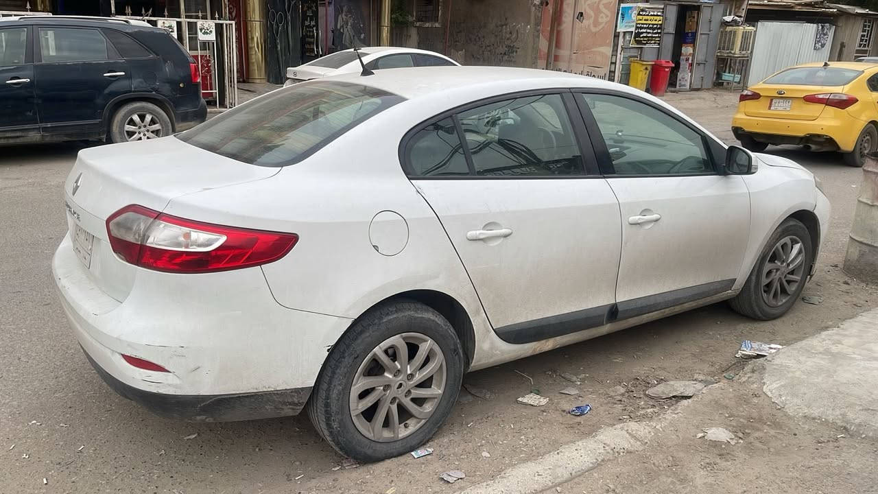 السلام عليكم رينو فينولس موديل 2014 ستلام شركه مكفوله كفاله عامه عدا طخه في الجاملغ الاامامي خفيفه والباقي مكفول لابارد ولا صبغ محور محرك وكير كورلاا رقم بغداد سعر 63وبيها مجال بسيط***********
