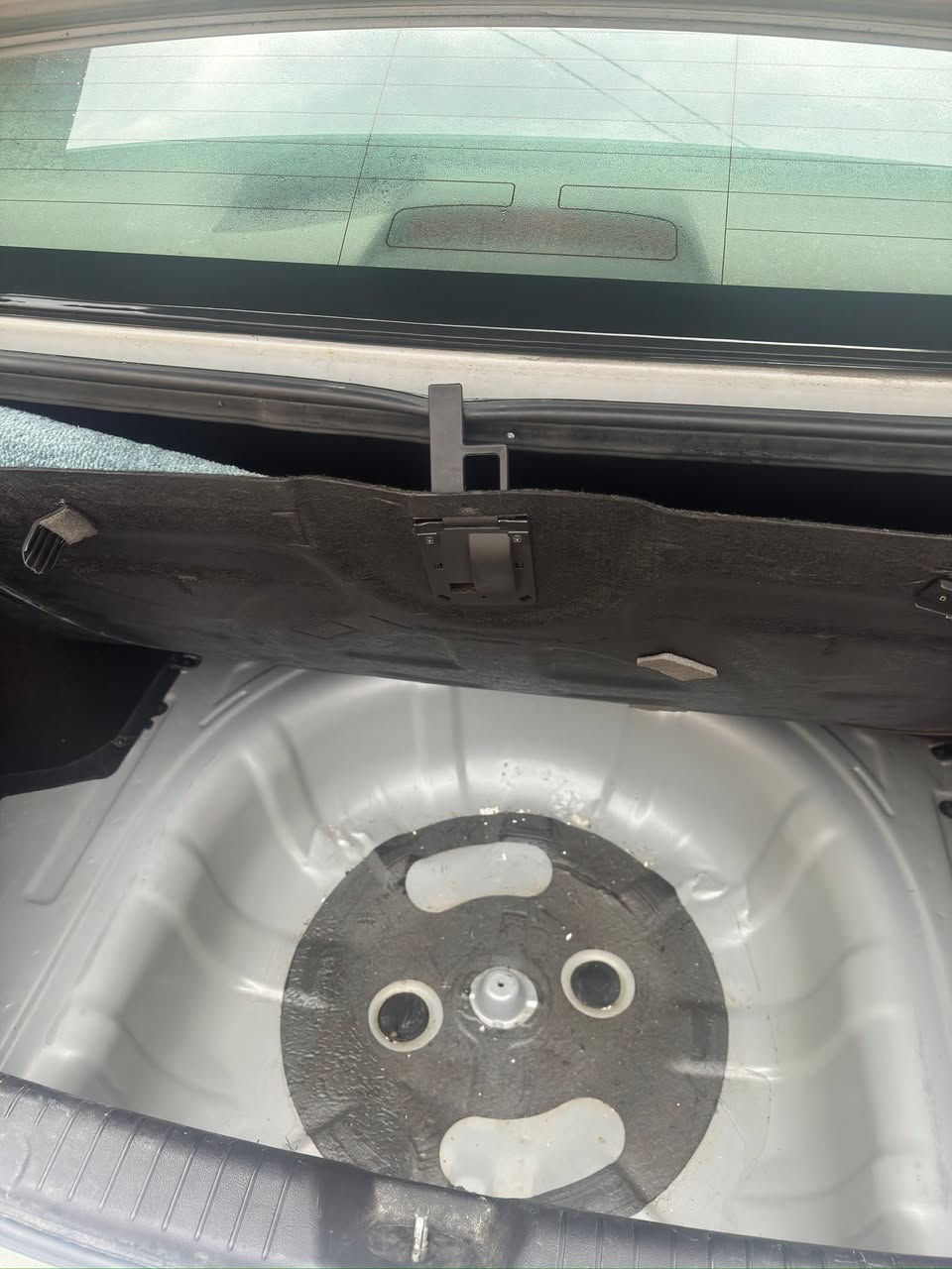 ئەڤانتی 2007 لۆک بل پاکەت هەموو گیانی بەشەرت  بێ تەقەو رەقە سەروبنی وەکو و گوڵە مالی دۆستە وەسفی ناوی وەرە سەیری کە شتی نمونەیە *********** نرخی 45 مەجالی برایانەی
