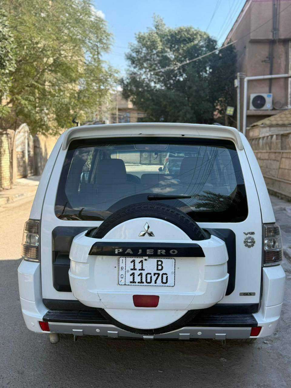 باجيرو 2008 جاهزه على آخر حبايه
بآسمي شخصياً ولسنويه لل2031 
ولسياره بيه ثلاث قطع صبغ بدون دواخل  السياره بلاديه مال شركه العامه 
الكير والمحرك والصدر والتبريد والتراي جديد
السياره خليجيه وجاهزه   رقمه بغداد الجديد الإنكليزي 
ومكانه بغداد  سعره ب98 وبيه مجال حك الجيه  وهاذه رقمي انتصل وبيك خير وادلل ***********
