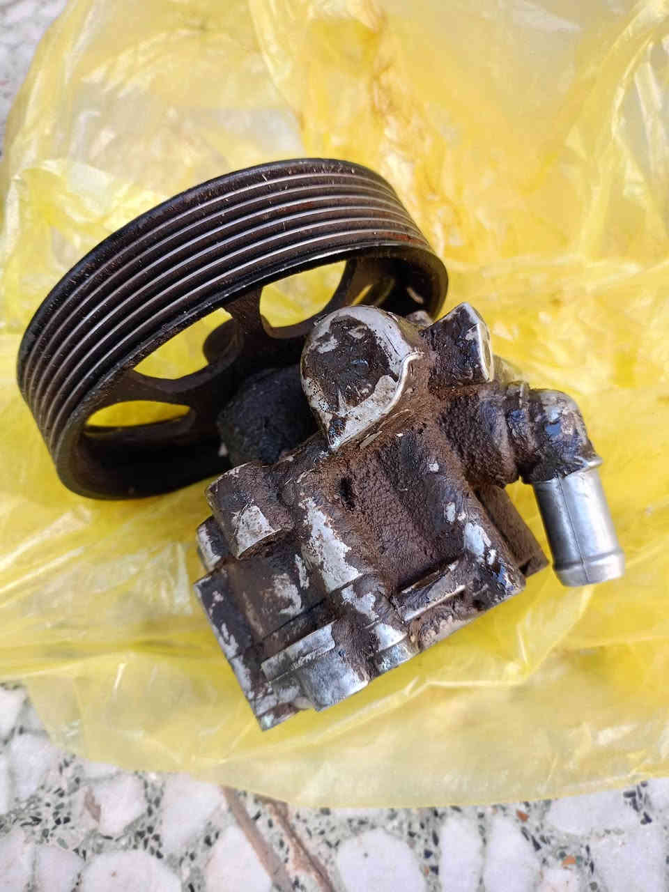 غراض رينو داستار موديل 2018 راديو مجاول كمبريسر سلف. كير نوزل باور السعر مناسب جدا العنوان ميسان حي الشهداء رقم الهاتف ***********
