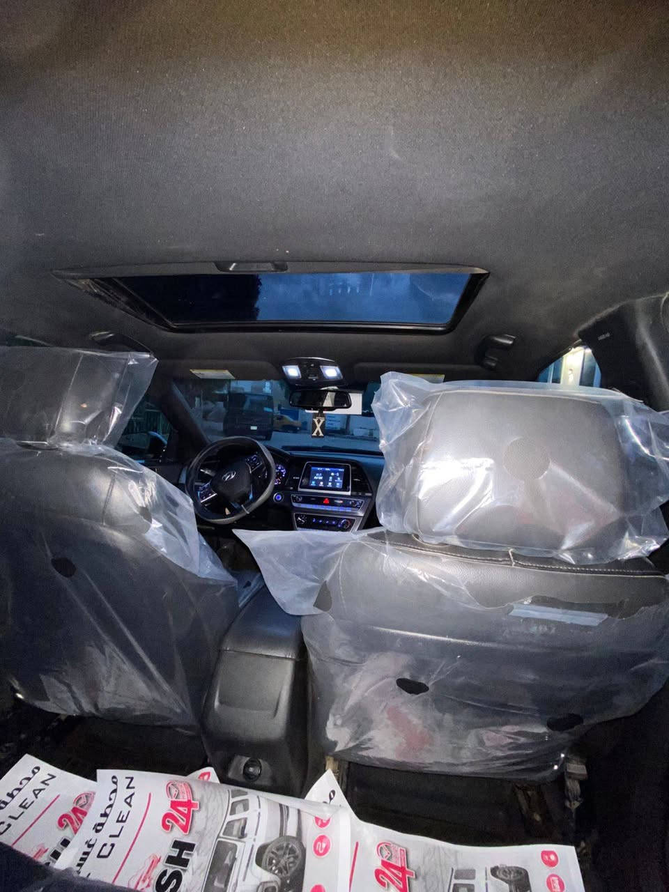 مستعجل ع بيعه 
سوناتا موديل 2018 فول مواصفات فتحه 
لون ازرق رقم بغداد بسمي تحويل ثاني يوم 
مواصفات/    بصمه
     بصمة ابواب مع صندوك.
     رادار بلمري جانبي 
   شاشه كبيره +كار بلي+GPS+بلوتوث +اتصال 
    كامره دواره
    مقعد امامي كهرباء 
    مقاعد جلد 
     تدفئة مقاعد تدفئه ستيرن 
     ثلاث وضعيات قياده ECO+NORML+SPORT
     صندوك ذكي ينفتح عند اقتراب 
    ستيرن حرف D
     فول تحكم ستيرن 
     نظام ترحيب عند اقتراب
       شاشة اعطال.
      حساس اطارات +اشاير بلمري.  
السياره عليه ادامه كامله مابيها كل نقص محرك كير أو تبريد أو حداديه كلها جاهزه أو كامله 
حادث السياره من امريكا فقط بنيد جاملغ ايمن وايسر وخلفي بي شويه بدون دواخل  
.
السعر 119 بيها مجال كلش قليل حك الجيه فقط

بغداد .. الامين ***********
