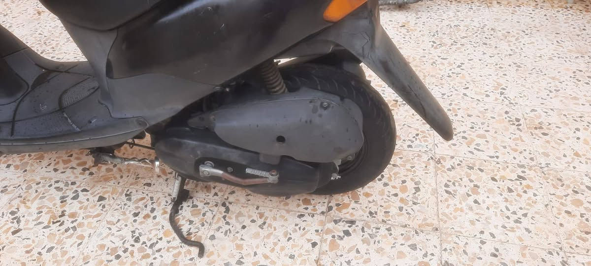 ساسوكي صار سبوع من نزلتها من رمبه وكيل بعدهي جيس دراجه اوراق خذتها بل قسط وريد بيعها سعر 600قفل او مراوس بايرانيه 
***********
