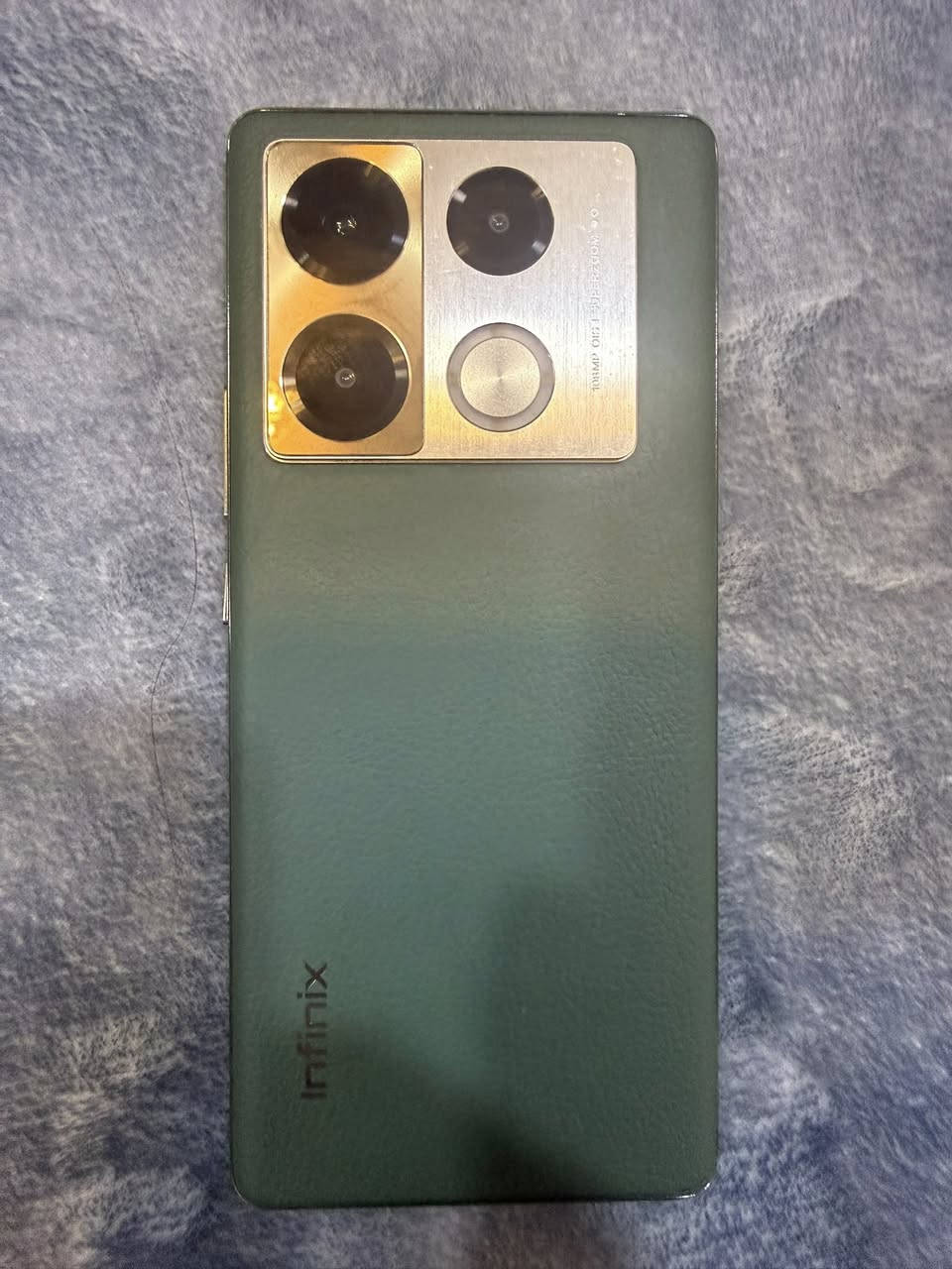 السلام عليكم موبايل انفنكس نوت40برو ذاكره٢٥٦ جهاز نضيف اي ضرر مابي السعر150الف عنوان تقاطع درويش المعالف ***********
