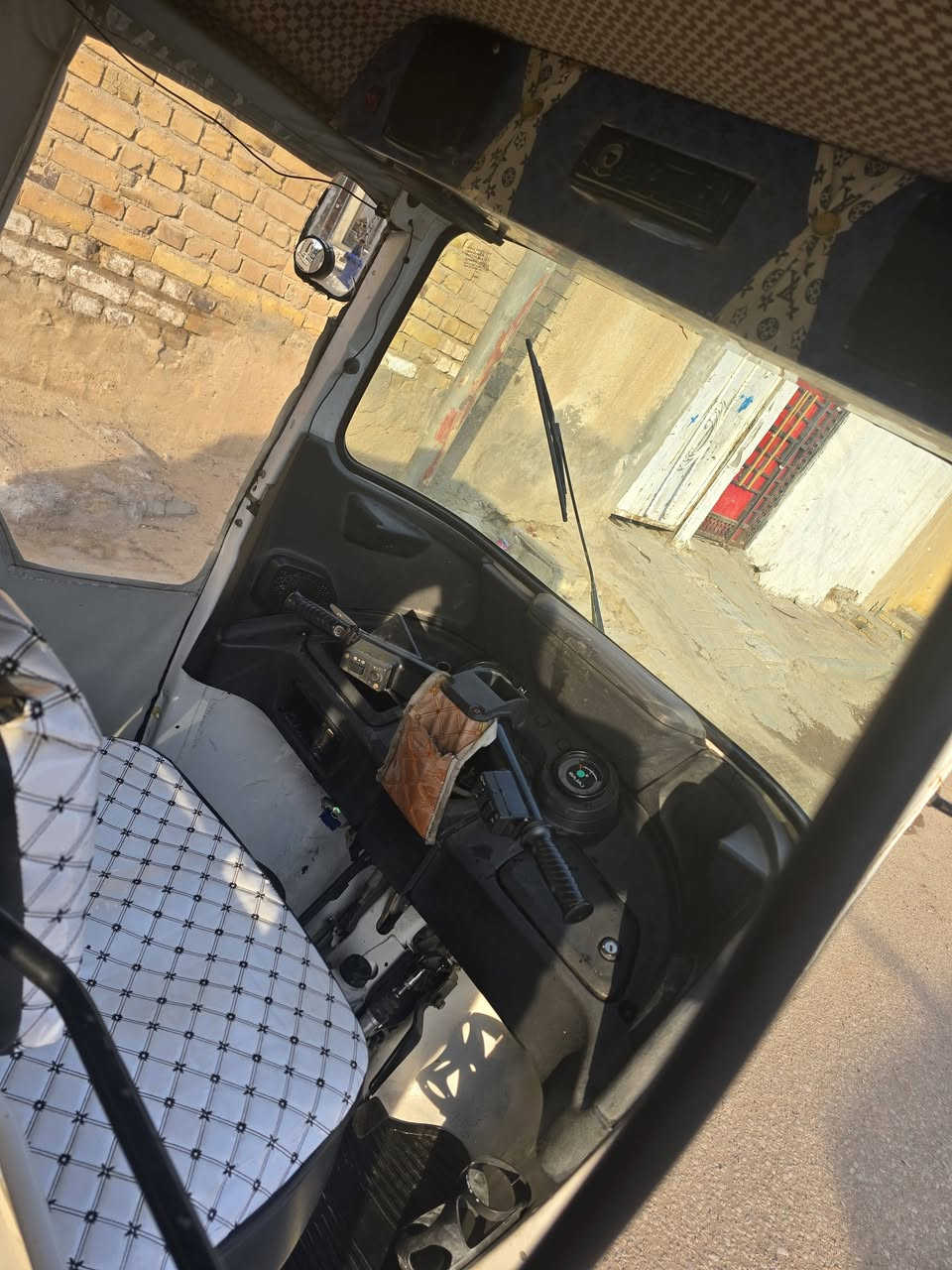 سلام عليكم /تك تك للبيع /موديل 2021/شهر 8/مرقمة /ضربتهة لغد امعمر/تك تك جاهزة كبل للشارع /كلشي شغال كهربيات /  مكينة مكفولة من تنقيص /سعرة 6مليون ونص  بيهه مجال /مكاني حي الجوادين / للاستفسار 
***********
