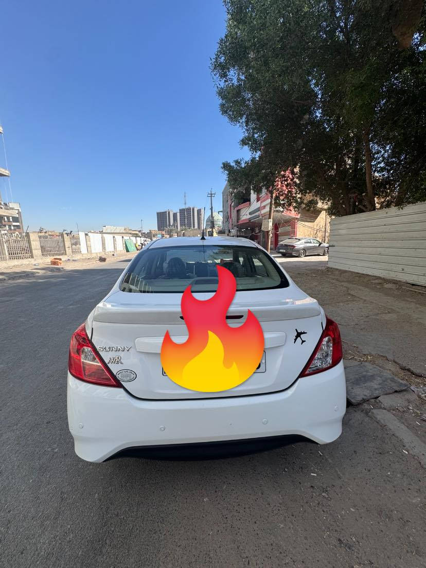 سلام عليكم نيسان سني هندي الساره كلش نضيفه كامله من كلشي ماشيه 66 ساره بيه باب الصدر والجاملغ مبدل وبيه بارد كد شبر باب السايق بدون دواخل بدون شواصي حادثه موجود  مكان تقاطق درويش ***********
