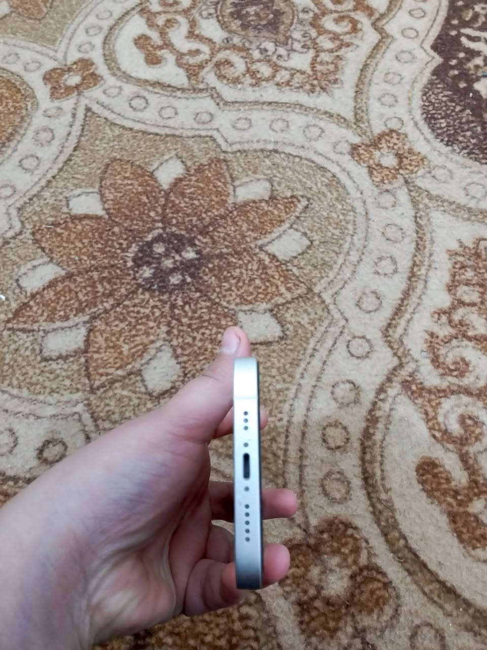 ايفون 13 العادي لبيع الجهاز نضيف صار شهر من مشتري 
ذاكره 128 بطاريه 97 كل ملحقاته موجوده مكاني الناصريه مركز سوك الثوره السعر 500قفل
رقمي التواصل واتساب ***********
#الجميع
