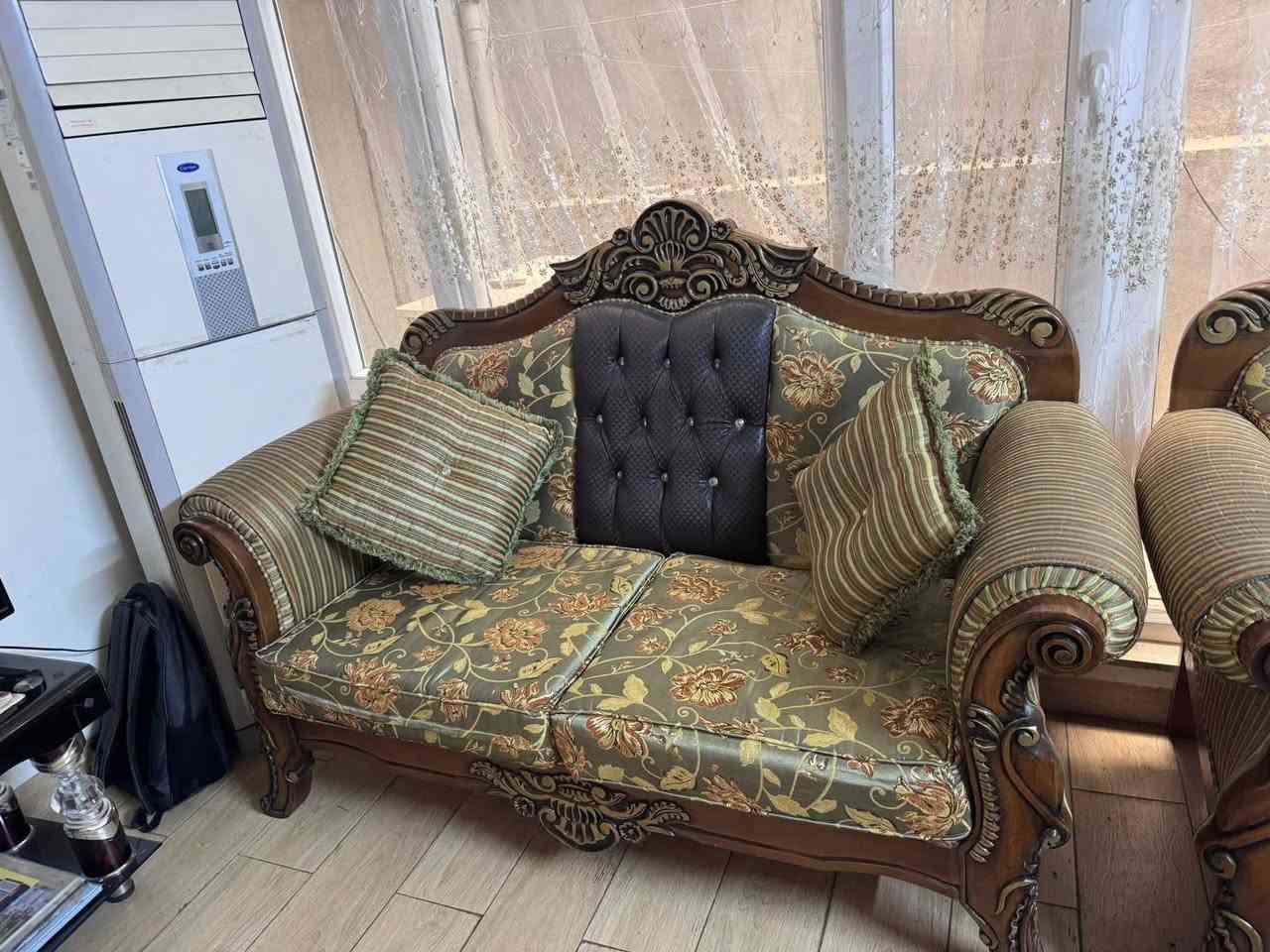 تخم تركي لل بيع  عشر نفرات كلاسيكي و متين و مابي اي عيب
بشرط الفحص
للاستفسار *********** what's up
