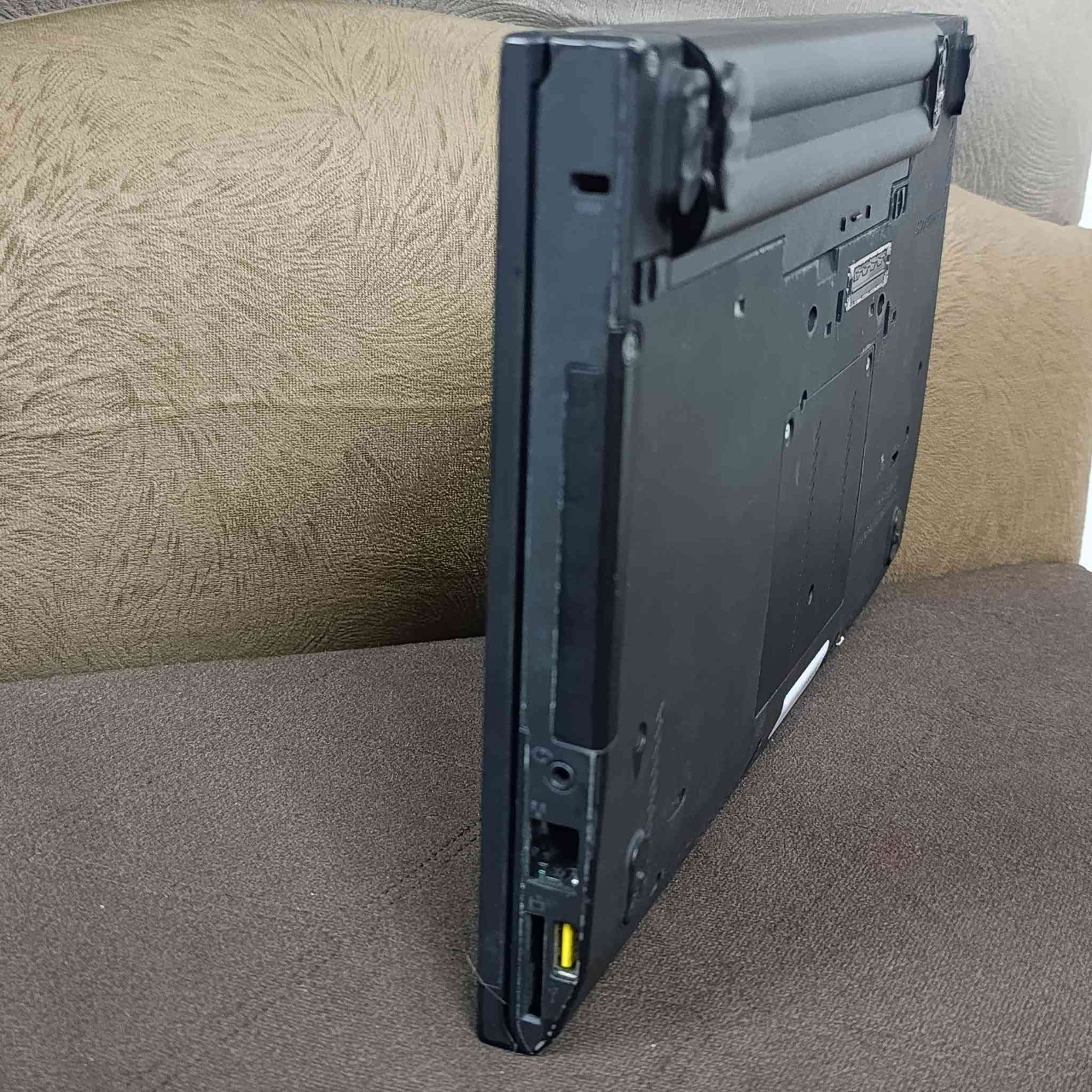 لابتوب لينوفا
جيل ثالث. رام ٤. هارد سريع ٢٥٦ SSD. لون اسود انيقه وخفيفه يمكن استخدامها لاغراض المطالعه والدراسه
 ١١٠ الف


**إذا كنت صاحب هذا الإعلان وتريد حذفه لأي سبب، رجاءا أرسل رسالة إلى الدعم الفني**