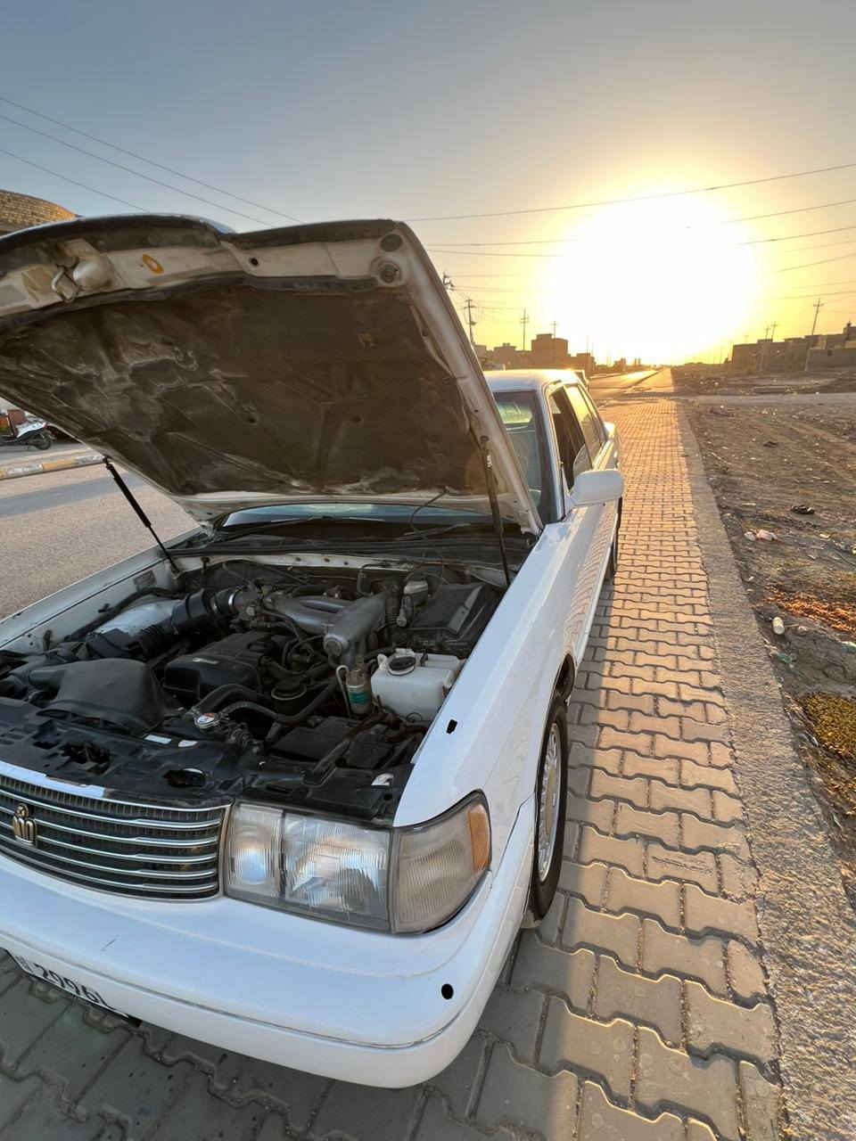 سلام عليكم سياره ارنب لللبيع موديل 94 اصل كصيف بس مسوينها طويل مبدلين دعاميات و بكلايتات مال طويل بسمي رقم نكليزي الجديد السياره مكفوله من كلشي كص ونقل بس بيها مكانات صبغ بدون ضربه وباب السايق مبدل اثر شخوط من اخذتها هيج مكينه VVT ثنين ونص مكينتها خير من الله  تبريد شغال بس منقص غاز السعر 63 ولي ميعجبه السعر يكلب المنشور لان اكو اشكال.

رقم الهاتف:  
***********
***********
