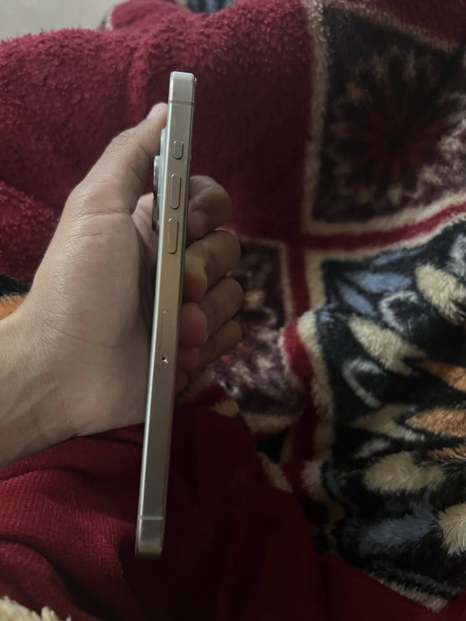 15 برو ماكس ذاكره 256 مبدل بطاريه وكامره العمقيه فقط ماستر كارتونه ويا السعر 650 😮‍💨 *********** بغداد البلديات
