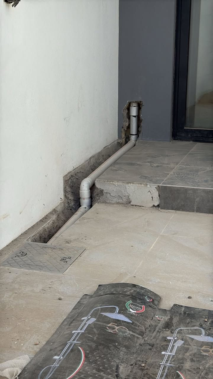 يسر كادر محلت العوادي عن تجهيز كافه مجمعات سكنيه من صحيات وسخانات ماركه وبوسترات وصحيات مغاسل وسيراميك 
اخوان الحديقه خلفي سويت عرض بس للمجمع بدور ربط مجاري وسيراميك بعروض حلو 
اتصال ☎️ صيانه ***********
