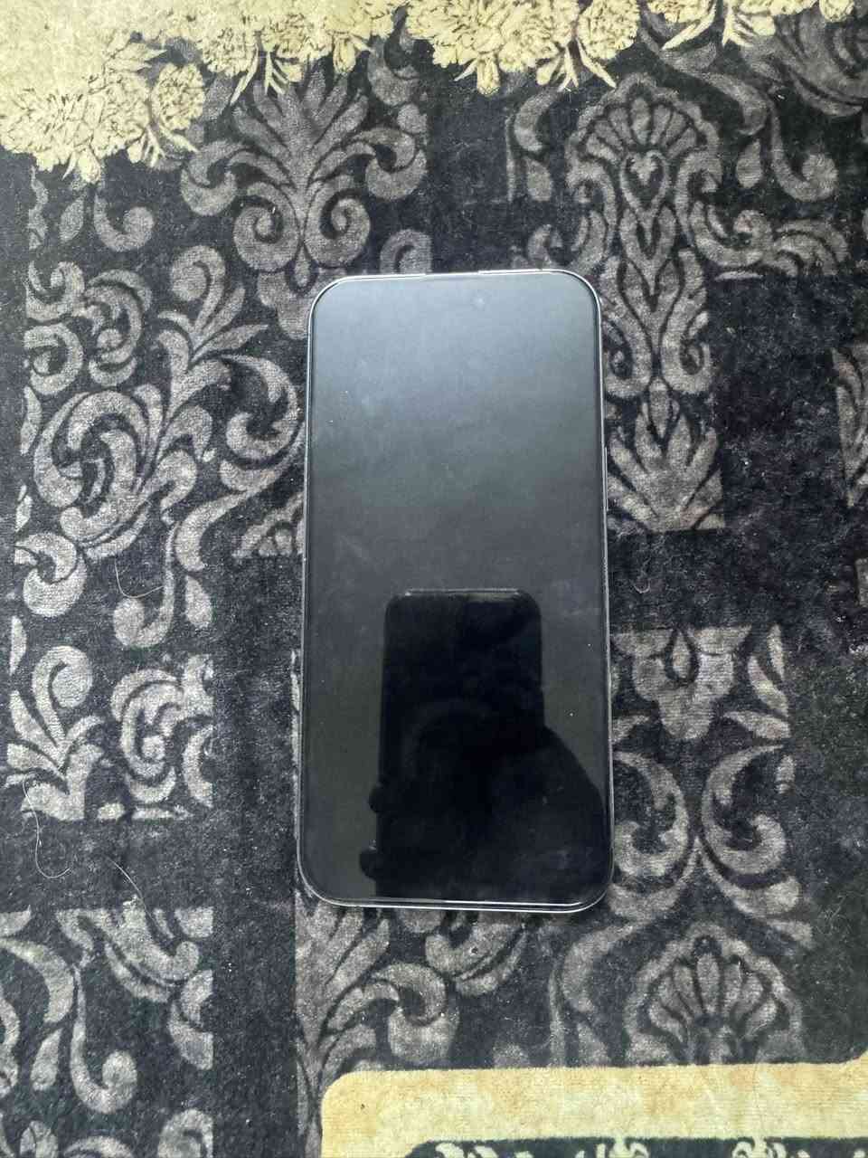 السلام عليكم ايفون 14 برو ماكس للبيع ذاكره 256 بطاريه 82 الجهاز ابد مامفتوح وروح افحص وين ماجان بس محتاح واريد ابيع ويا فقط شاحنته الاصليه السعر 850 وبي مجال قليل الرقم ***********مكاني بغداد
