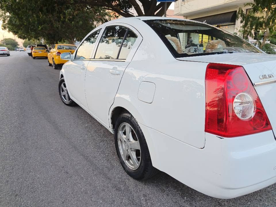 شيري a5 2009
رقم بغداد سنوية بأسمي تحويل وكالة حاظر 
كير محرك كورلا شرط 
تبريد ثلج 
اهم تاير باتري صدر كلة جديد سيارة جاهزة 
السعر 33
*********** الشراي يتصل كركوك, العراق
