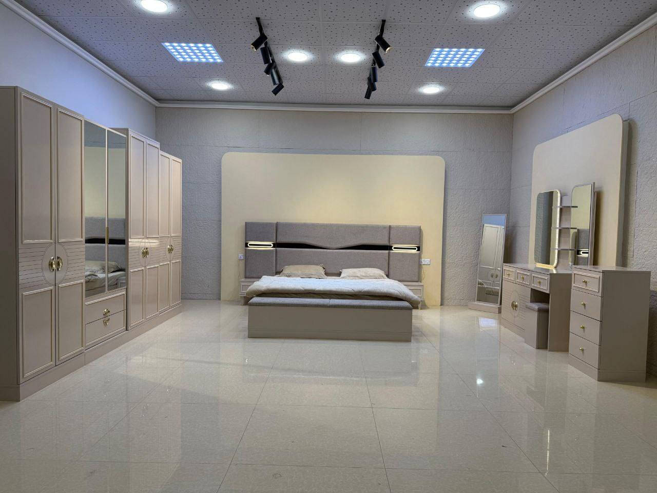 #متوفر_توصيل_وشد_لجميع_المحافظات


**إذا كنت صاحب هذا الإعلان وتريد حذفه لأي سبب، رجاءا أرسل رسالة إلى الدعم الفني**