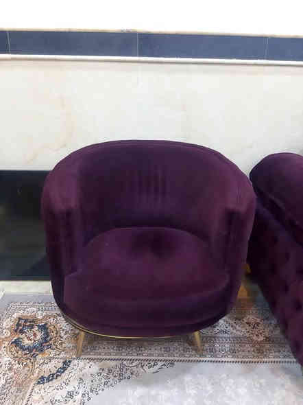 تخم نظيف كلش حلو قويه  للبيع السعر مليون وبي مجال قليل العنوان بحي العلمين القديم شارع المصلحه انا مكلف بالنشر الشراي اتصل ***********
