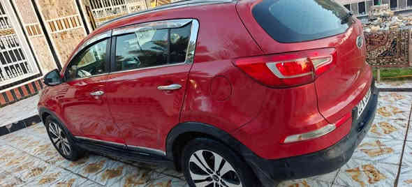 كيا سبورتج 2012 وارد خليجي فول واحد على واحد عدا البصمه 
صبغ جاملغ وبنيد وجاملغ خلفي بيه گد شبرين كلير 
مواصفات السياره بنراما  تحكمات ستيرن 
محرك 2400  فور ويل
 ويل كروم  5ويل كب 
اشاير بالمري كامره حساسات 
 رقم اربيل دولي السعر 115 
هاتف ***********
