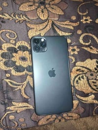 آيفون ١١ برو ماكس • ٢٥٦ • بطارية ١٠٠