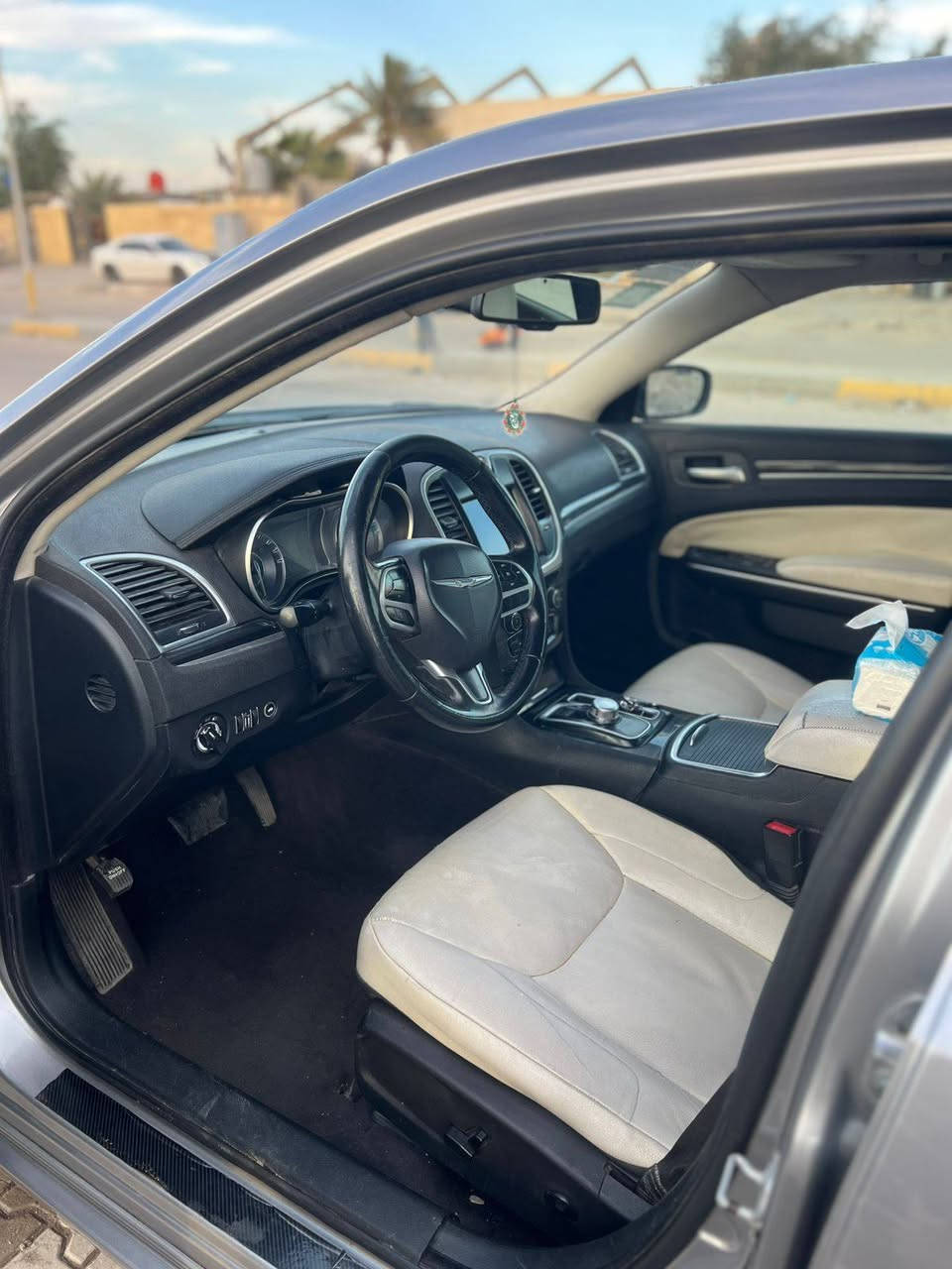 اوباما 17 للبيع السياره فول مال جناي مابيه كل نقص حلو احل من الصور تجي وشوفه  ورقمه شمالي  مكانه بصره السعر ٢١٥ وبيه مجال لشراي  الرقم بيه واتساب 
***********
