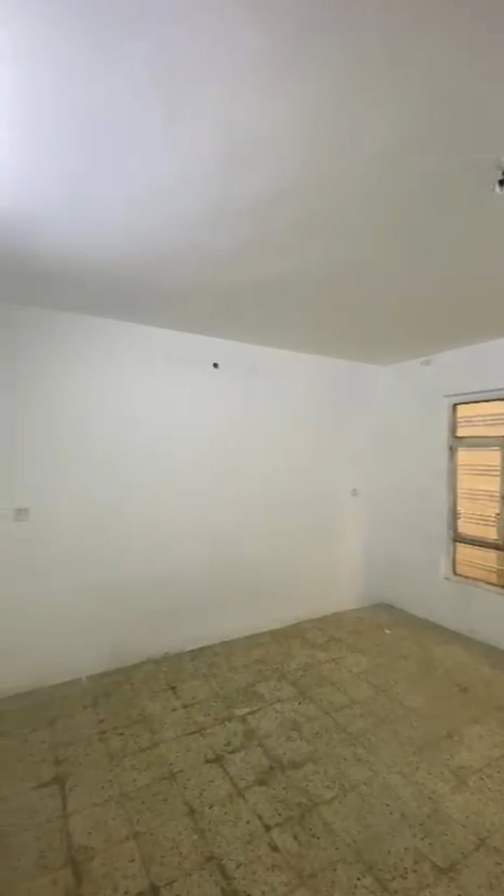 للإيجار مشتمل 50 متر حي سومر ⬇️⬇️
طابقين يحتوي على اسقبال صاله مطبخ خدمات وغرفتين نوم

ايجاره ٥٠٠ بي مجال 

***********–***********
