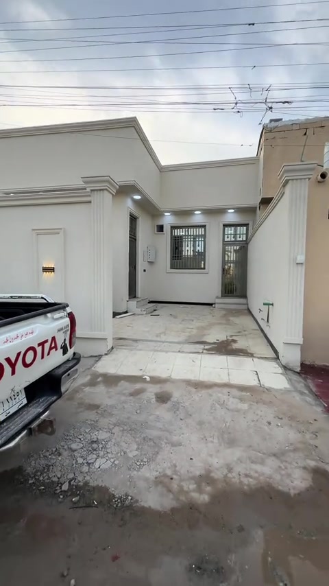 🏡 بيت للبيع – فرصة مميزة في البصرة / الصالحية ✨ بيت بمساحة 200 متر ✅ طابق واحد ✅ تشطيب فول وتسليم مفتاح ✅ مرتب وجاهز للسكن مباشرة 📍 الموقع: البصرة – الصالحية، شارع المسبح، مقابل الريف الزاهر، على شارع تبليط. 💰 السعر: 145 مليون دينار 🤝 ويوجد مجال للمشتري الجاد. 📞 للتواصل والاستفسار: *********** #عقارات_المصطفى_البصرة #اكسبلور #fyp #foryou #عقارات_البصرة 
